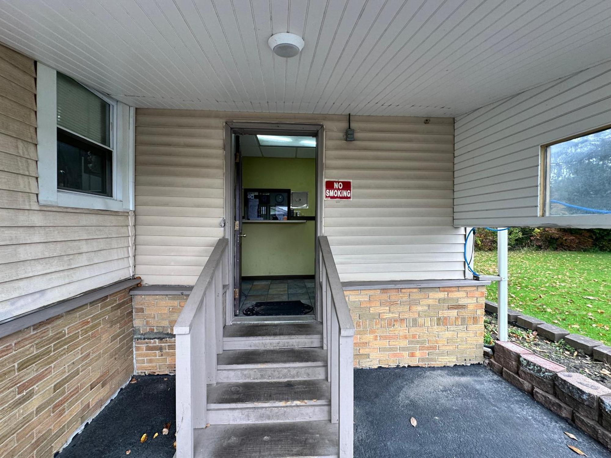 Westgate Manor Motel Austintown & Youngstown Ohio Экстерьер фото