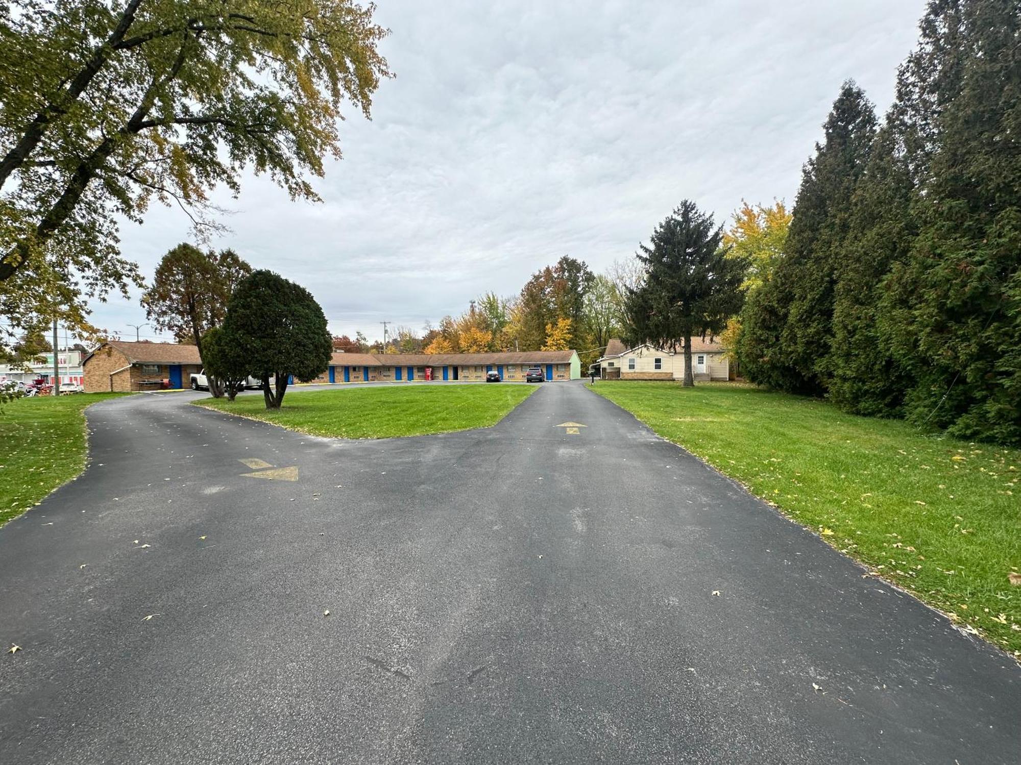 Westgate Manor Motel Austintown & Youngstown Ohio Экстерьер фото