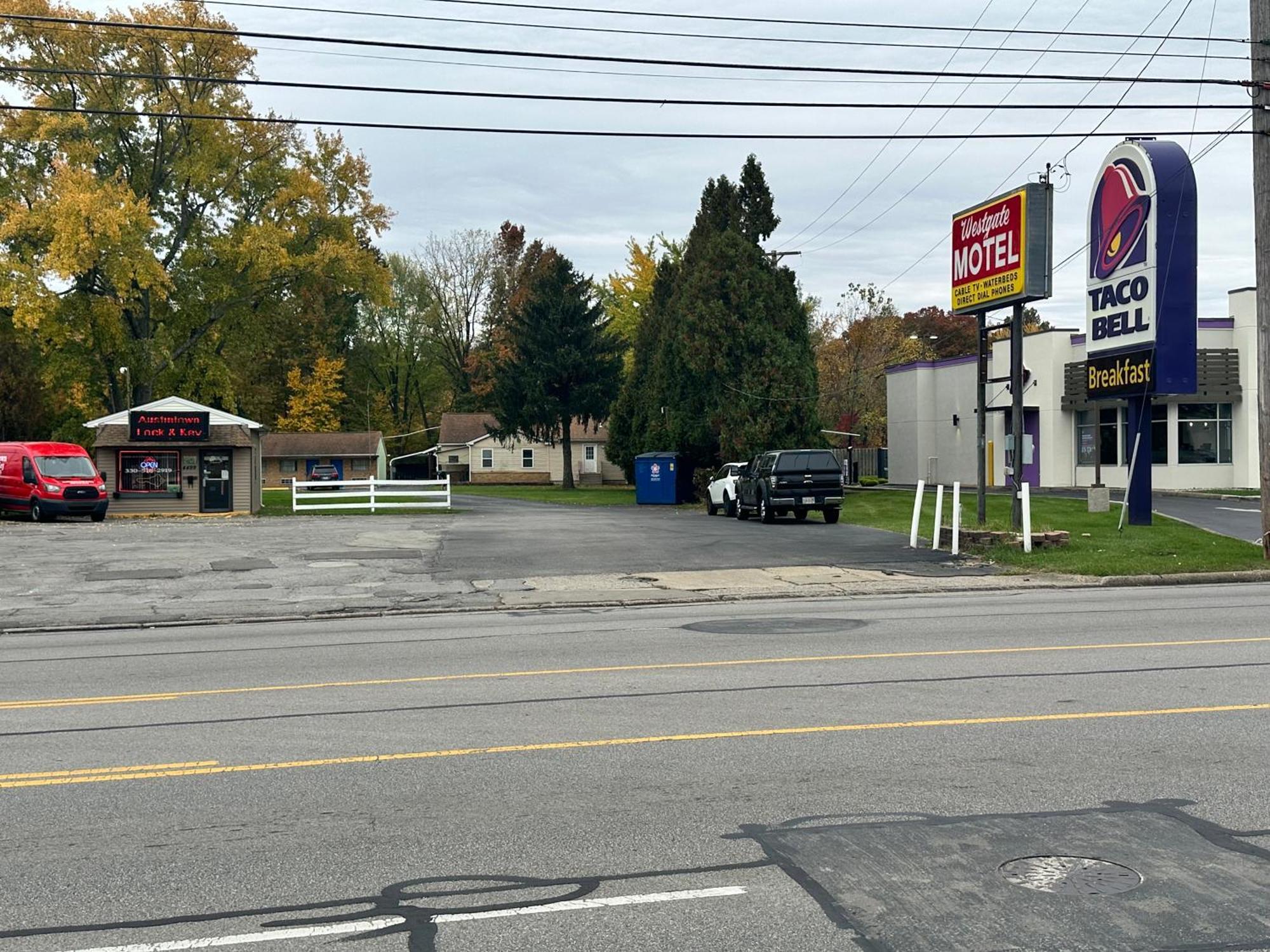 Westgate Manor Motel Austintown & Youngstown Ohio Экстерьер фото