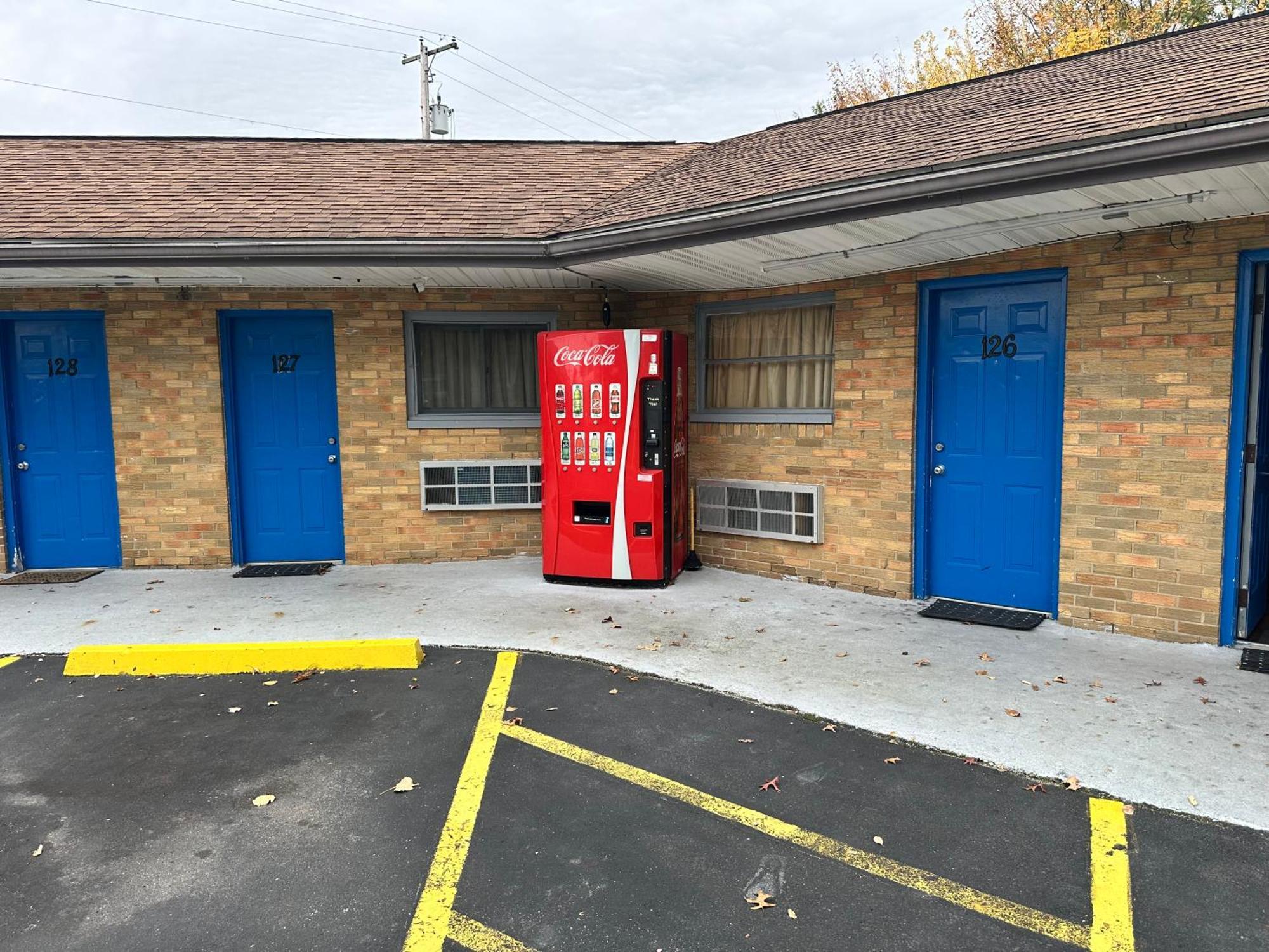 Westgate Manor Motel Austintown & Youngstown Ohio Экстерьер фото